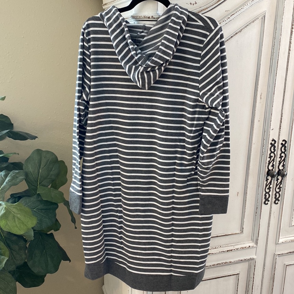 Maurices size 1 Gray & White Stripe Hooded Tunic Pullover - Picture 2 of 7